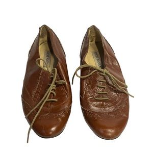 Steve Madden Leather Wingtip Oxfords Lace-up flats Brown Sz 9